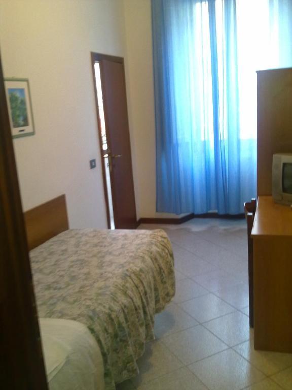 Albergo Italia Di Nardi Renzo & C Snc ปอจจิบองซี ห้อง รูปภาพ